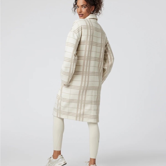 NWT Vuori Ballard Coat in Eggshell color - Picture 9 of 10